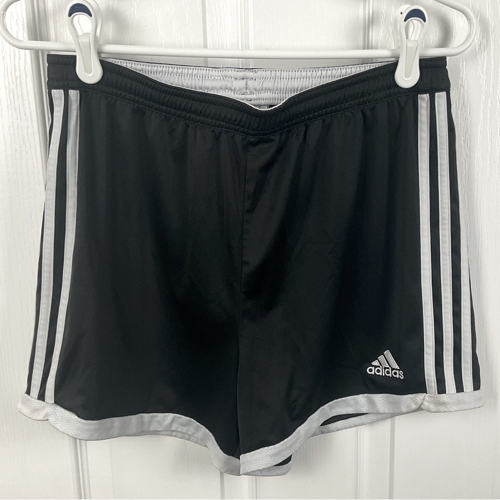 Pre-Owned Adidas Women’s Black and White Climacool Marathon Shorts, Size Medium
